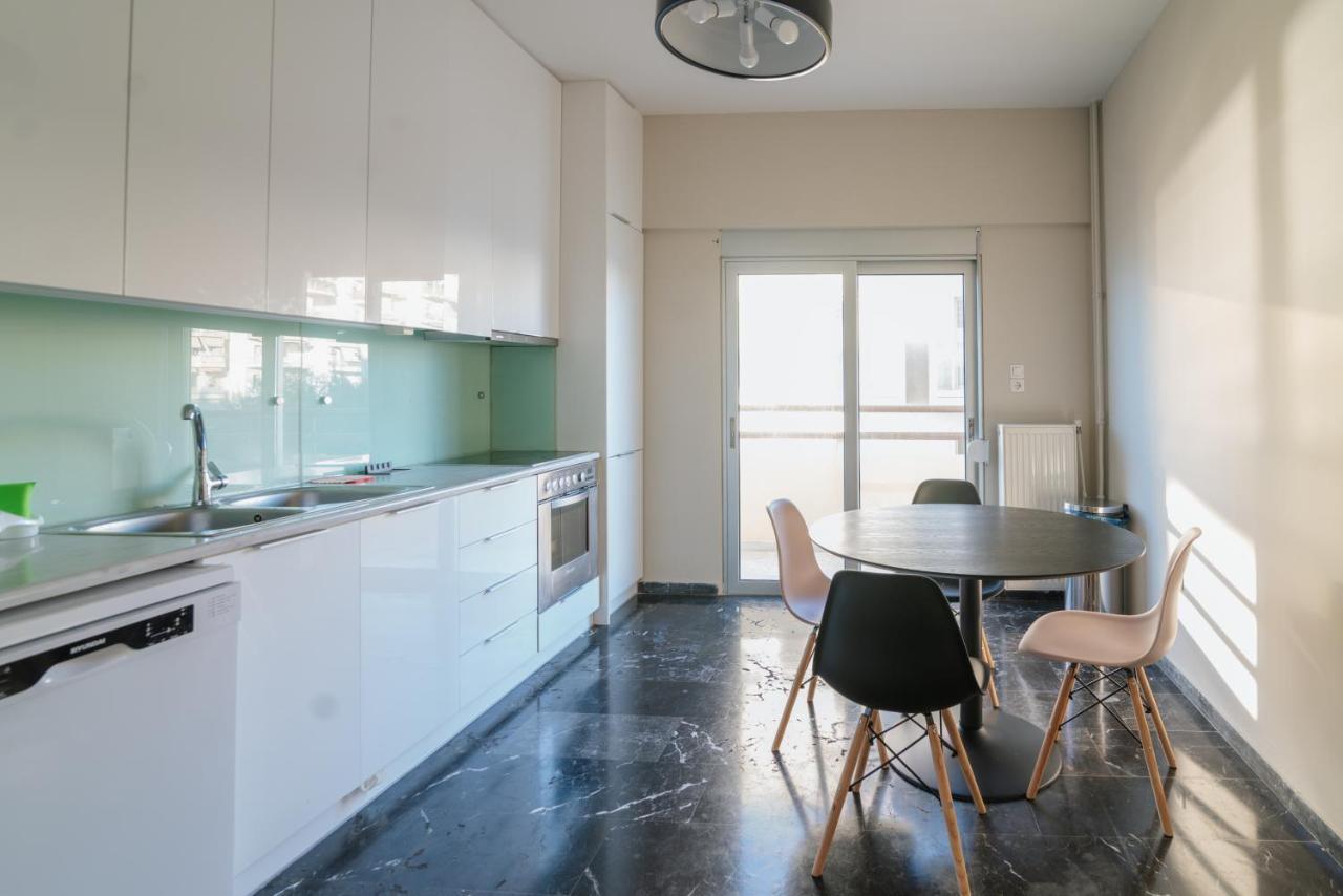 Sea Front Luxury Apartment 帕特雷 外观 照片
