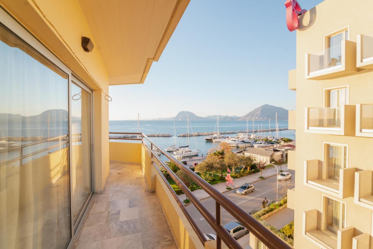 Sea Front Luxury Apartment 帕特雷 外观 照片